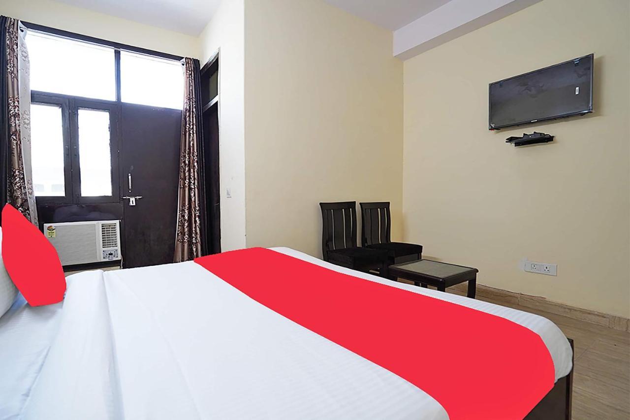โอโย 46744 โฮเต็ล ยศ Hotel นิวเดลี ภายนอก รูปภาพ